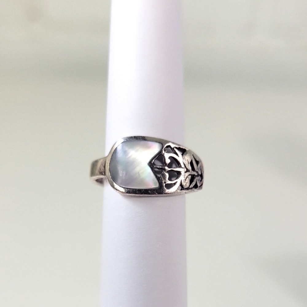 Vintage 925 Silver Mother Of Pearl Ring Size 7